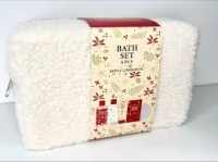 Подарунковий набір косметичка+догляд з ароматом яблука та кориці 6 шт Bath Set