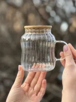 Стакан скляний з ручкою та кришкою